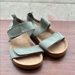 H&M - NWOT 🌟 Toddler Suede Sandals 7T, sage